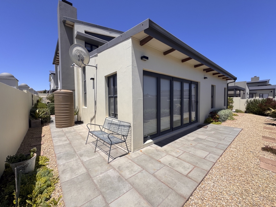 6 Bedroom Property for Sale in Sunset Estate Western Cape